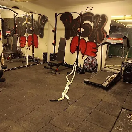 Central Comfortable With Gym 1+1 *