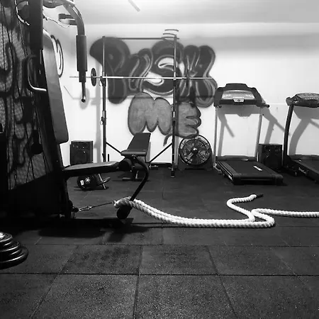 Central Comfortable With Gym 1+1 아파트 이스탄불