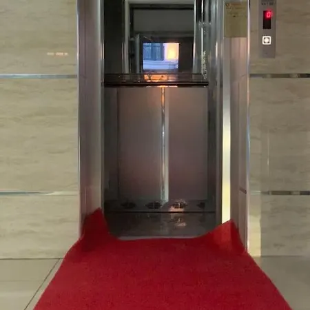Central Comfortable With Gym 1+1 아파트 이스탄불